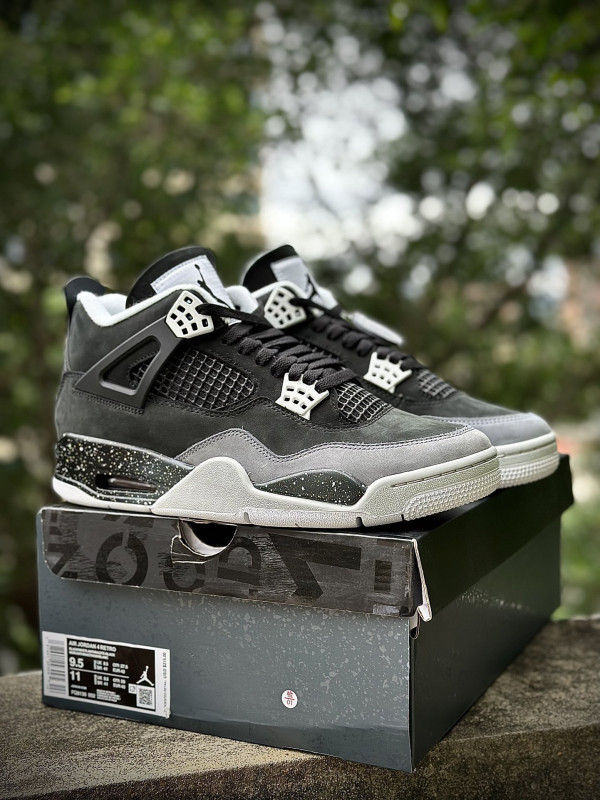 Air Jordan 4